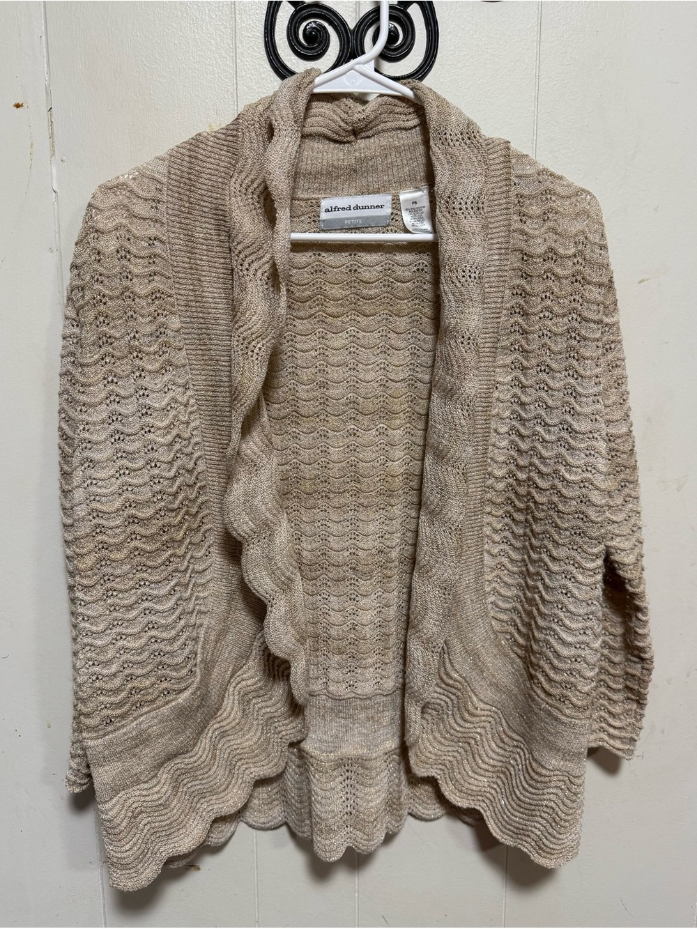 Alfred Dunner Neutral Beige Scalloped Open-Front Cardigan